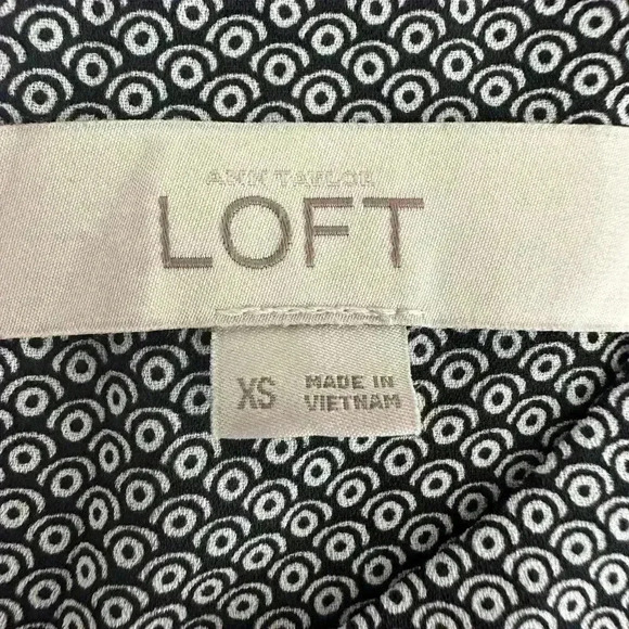 Loft Ann Taylor Black and White Blouse (51) - Picture 8 of 9